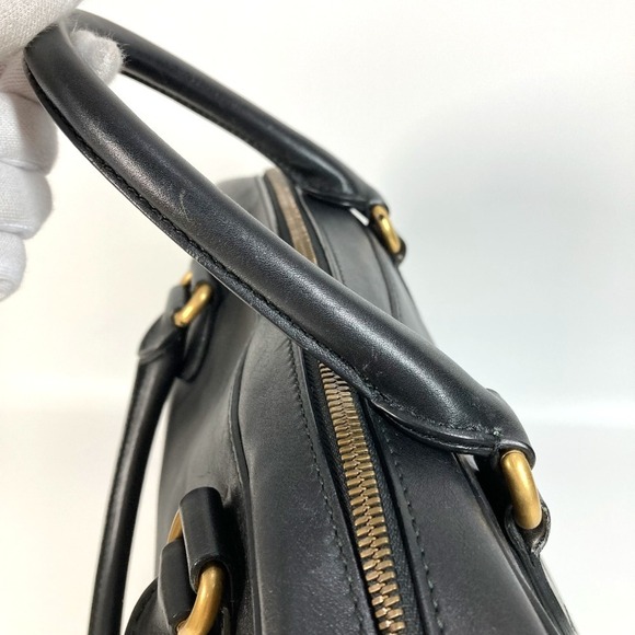 GUCCI Authentic Black Leather Shoulder Bag - Picture 10 of 16